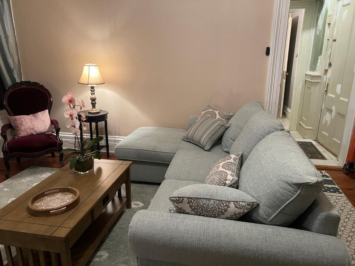 1 Bedroom Private Victorian Apt In Convenient City Location On 5 Acre, Sleeps 4 Poughkeepsie Exterior photo