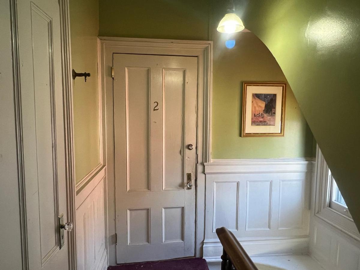 1 Bedroom Private Victorian Apt In Convenient City Location On 5 Acre, Sleeps 4 Poughkeepsie Exterior photo