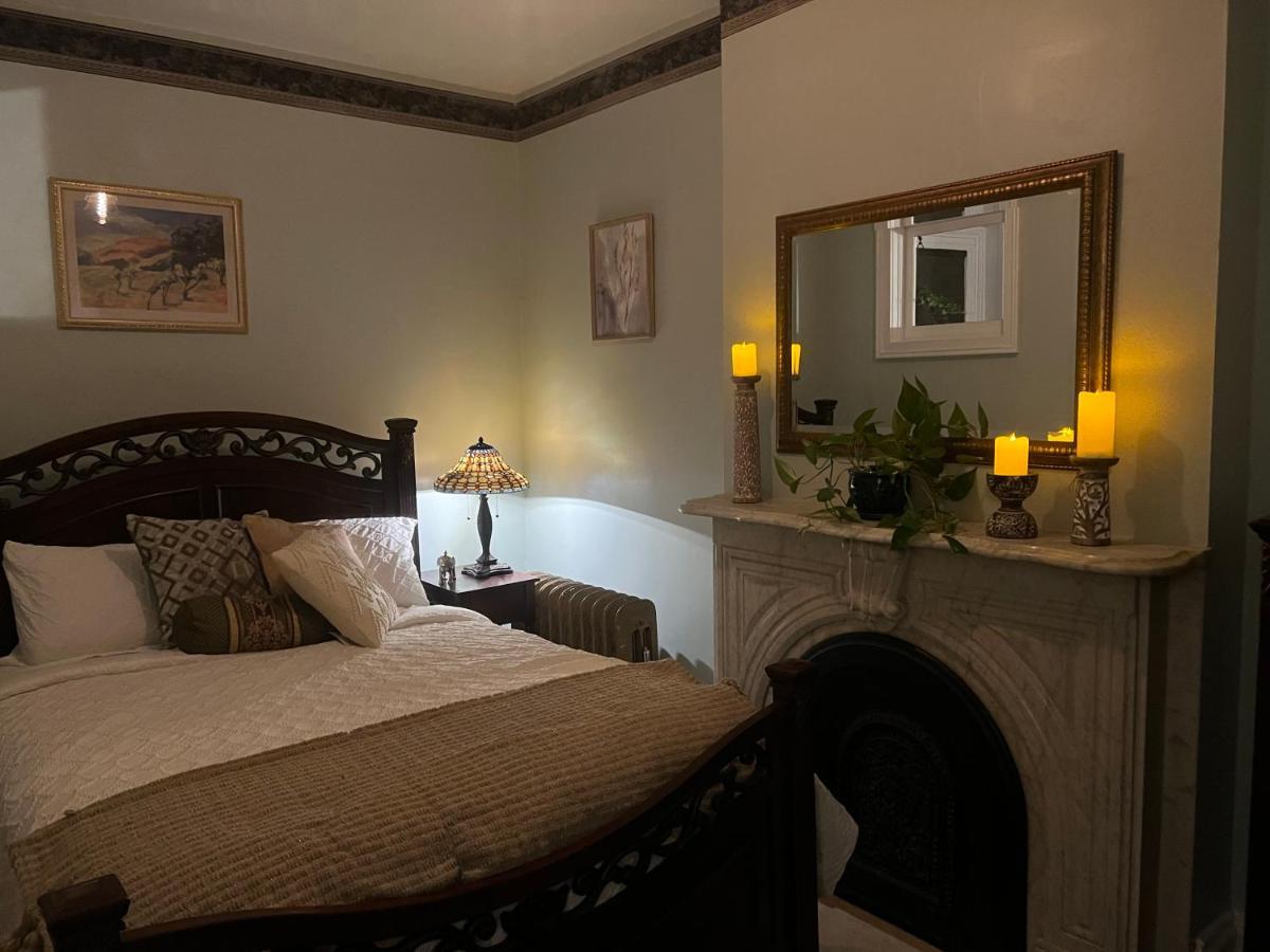 1 Bedroom Private Victorian Apt In Convenient City Location On 5 Acre, Sleeps 4 Poughkeepsie Exterior photo